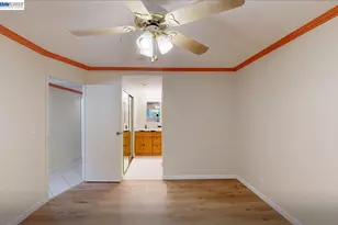 240 Richfield Dr, San Jose, CA 95129 - Photo 14