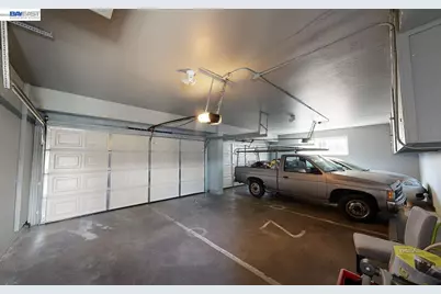 240 Richfield Dr, San Jose, CA 95129 - Photo 22