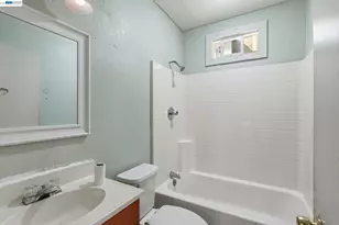1735 Auseon Ave, Oakland, CA 94621 - Photo 22