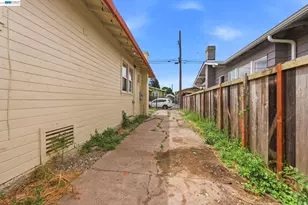 1735 Auseon Ave, Oakland, CA 94621 - Photo 28