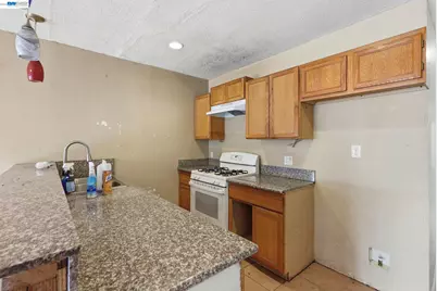 1735 Auseon Ave, Oakland, CA 94621 - Photo 12
