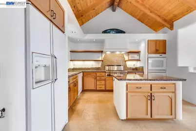 1302 Westview Dr, Berkeley, CA 94705 - Photo 4