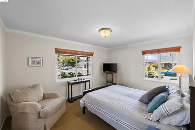 17032 Via Corona, San Lorenzo, CA 94580 - Photo 34