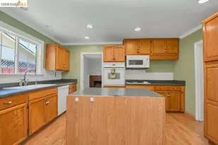 805 Calero St, Milpitas, CA 95035 - Photo 6