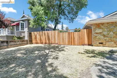 65 Arcade St, Stockton, CA 95204 - Photo 2