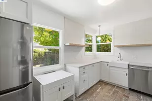 1095 Peach St, Alameda, CA 94501 - Photo 14