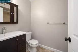 2031 Sierra Rd, Concord, CA 94518 - Photo 10