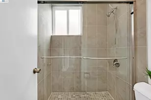 2 Panoramic Way, Berkeley, CA 94704 - Photo 18