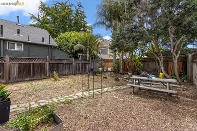 943 56th St, Oakland, CA 94608 - Photo 26