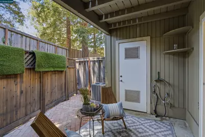 458 Eastgate Ln, Martinez, CA 94553 - Photo 24