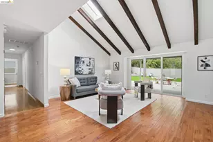 8170 Surrey Ln, Oakland, CA 94605 - Photo 6