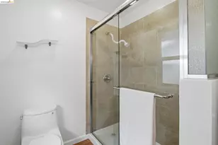 8170 Surrey Ln, Oakland, CA 94605 - Photo 36