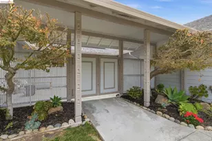 8170 Surrey Ln, Oakland, CA 94605 - Photo 2