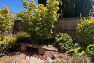 915 39th St, Oakland, CA 94608 - Photo 8