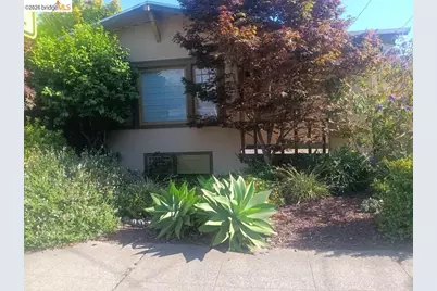 915 39th St, Oakland, CA 94608 - Photo 1