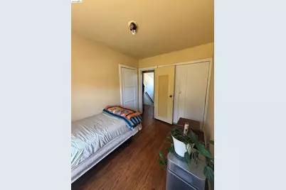 915 39th St, Oakland, CA 94608 - Photo 16