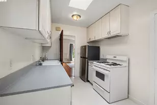2444 Virginia, Berkeley, CA 94709 - Photo 26