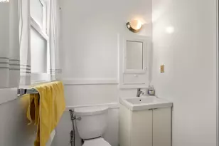 2444 Virginia, Berkeley, CA 94709 - Photo 38
