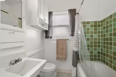 2444 Virginia #B, Berkeley, CA 94709 - Photo 36