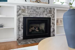 628 Poirier St, Oakland, CA 94609 - Photo 12