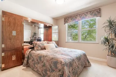 10055 Justamere Ln, Elk Grove, CA 95624 - Photo 20
