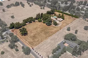 10055 Justamere Ln, Elk Grove, CA 95624 - Photo 6