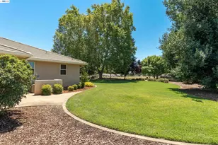 10055 Justamere Ln, Elk Grove, CA 95624 - Photo 54