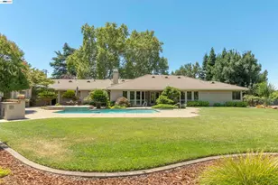 10055 Justamere Ln, Elk Grove, CA 95624 - Photo 48