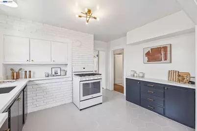 4220 Suter St, Oakland, CA 94619 - Photo 12