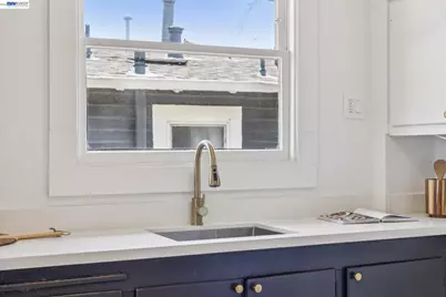 4220 Suter St, Oakland, CA 94619 - Photo 10