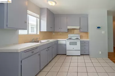 3414 64th Avenue Pl, Oakland, CA 94605 - Photo 24