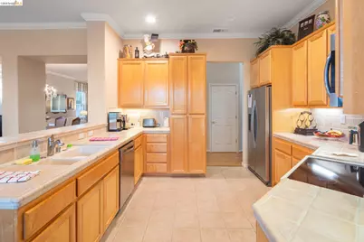 725 Richardson Drive, Brentwood, CA 94513 - Photo 2