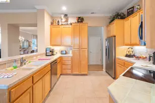 725 Richardson Dr, Brentwood, CA 94513 - Photo 2