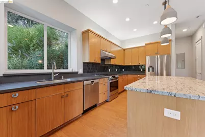 5917 Balboa, Oakland, CA 94611 - Photo 10