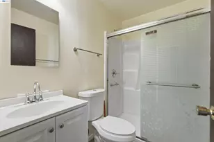 9079 Pinata Way, Sacramento, CA 95826 - Photo 20