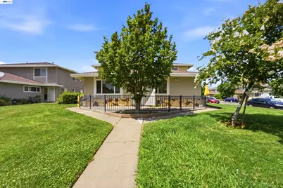 9079 Pinata Way #1, Sacramento, CA 95826 - Photo 1