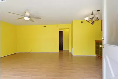 9079 Pinata Way #1, Sacramento, CA 95826 - Photo 6