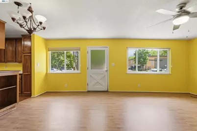 9079 Pinata Way #1, Sacramento, CA 95826 - Photo 10