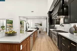 1090 Borrette Ct, Napa, CA 94558 - Photo 10