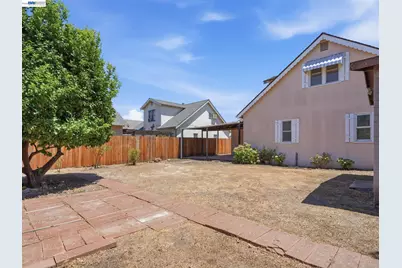 3887 Shasta Cir, Pittsburg, CA 94565 - Photo 18