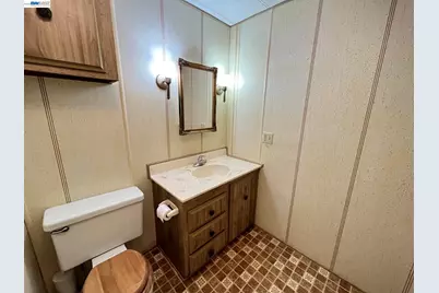 29000 Guildhall Rd, Hayward, CA 94544 - Photo 20