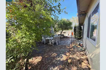 4072 Saint James Dr, El Sobrante, CA 94803 - Photo 32