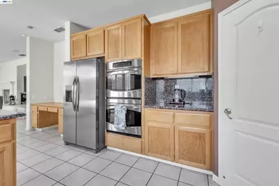 2076 Catalpa Way, Antioch, CA 94509 - Photo 16