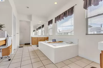 2076 Catalpa Way, Antioch, CA 94509 - Photo 24