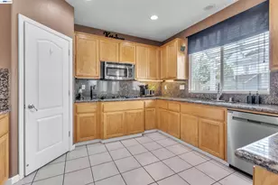 2076 Catalpa Way, Antioch, CA 94509 - Photo 14