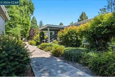1150 Canyonwood Ct #4, Walnut Creek, CA 94595 - Photo 2