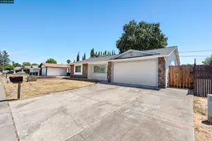 9152 Castlebar Way, Sacramento, CA 95826 - Photo 4