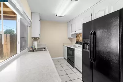 9152 Castlebar Way, Sacramento, CA 95826 - Photo 12