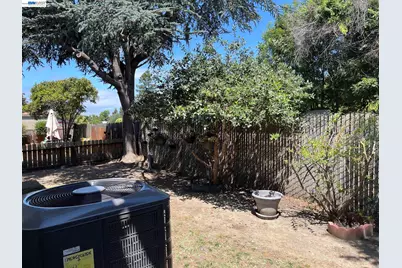 1285 Sussex Way, Hayward, CA 94544 - Photo 44