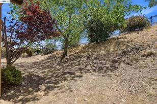 2742 St Andrews Dr, Brentwood, CA 94513 - Photo 42
